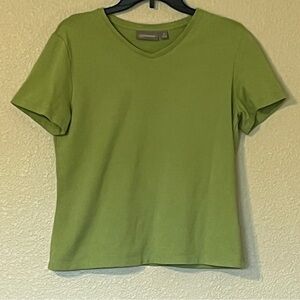 Croft & Barrow Classic Women’s M Lime  Green Stretch V-Neck Short Sleeve Tee